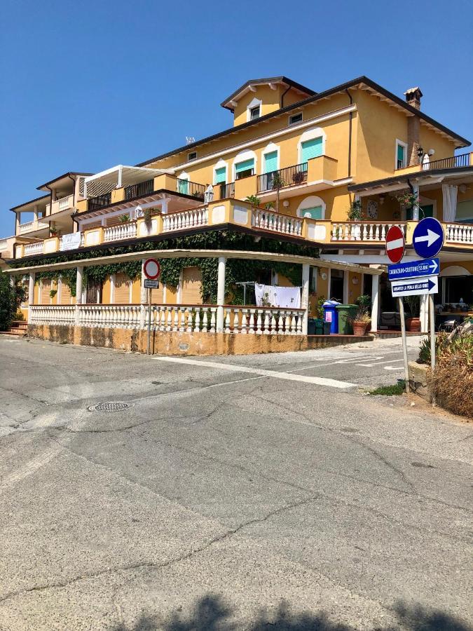 Bed and Breakfast Sunrise BB Le Castella Le Castella  Esterno foto