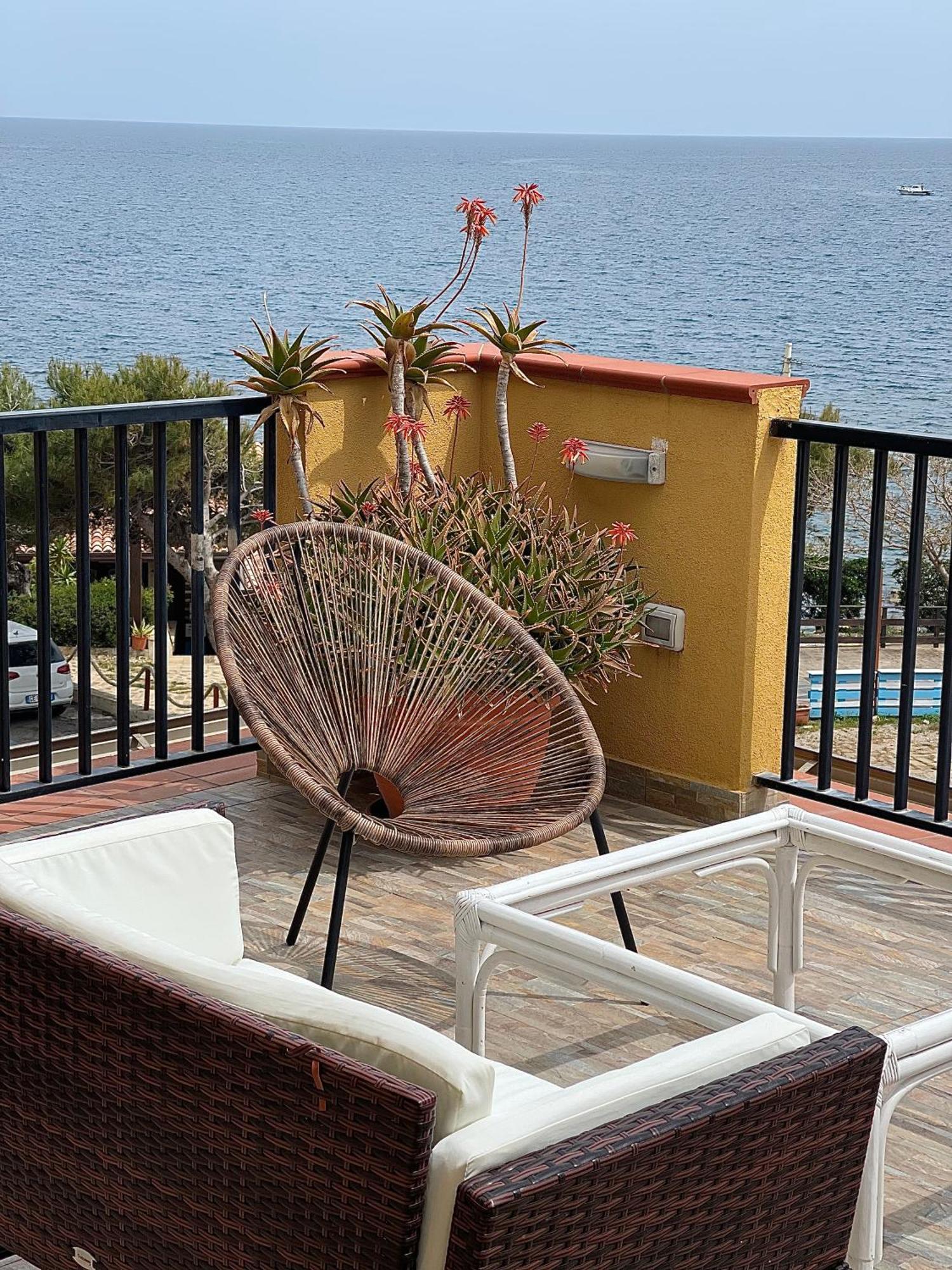 Bed and Breakfast Sunrise BB Le Castella Le Castella  Esterno foto